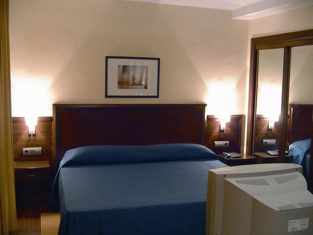 Hg Gaona Hotel Peligros Room photo